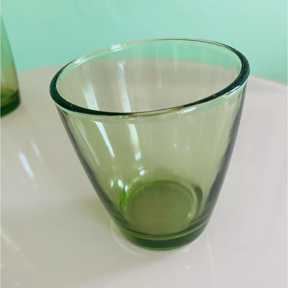 Set of Six Vintage Mid Century Modern Green Small Drinking Glasses - Picture 8 of 12